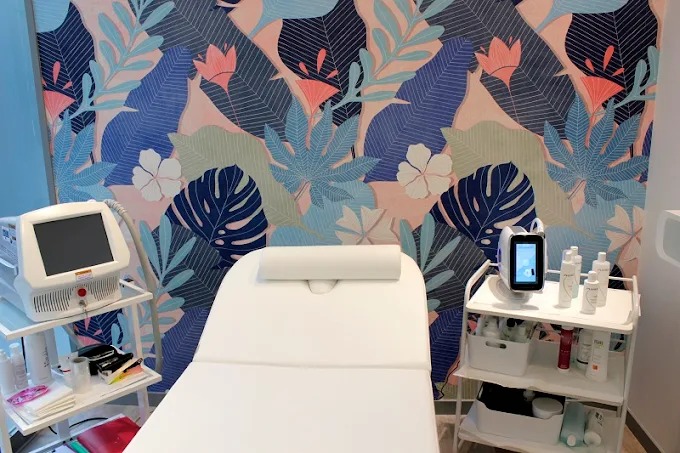 Cabina per trattamenti viso in un centro estetico a Bari